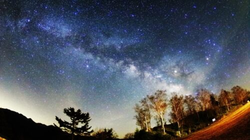 しらびそ高原天の川で晴れの日に見える天の川と星空