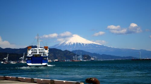囲炉裏のある宿、あたら夜西伊豆から見える風景