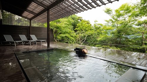 「bar hotel 箱根香山」の露天風呂