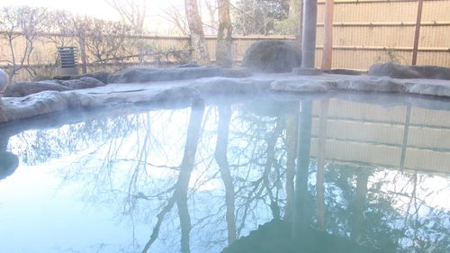 仙郷楼(レトロな暖炉がある非日常的な空間!)の露天風呂