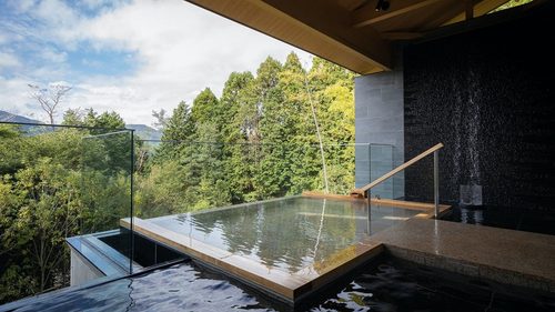 「THE HIRAMATSU HOTELS&RESORTS 仙石原」の貸切露天風呂